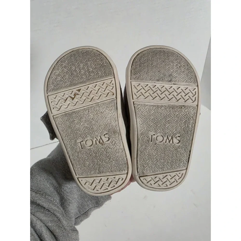 Toms Toddler Unisex Sz 4m Gray Metallic Peace Sign Slip Canvas On Shoes